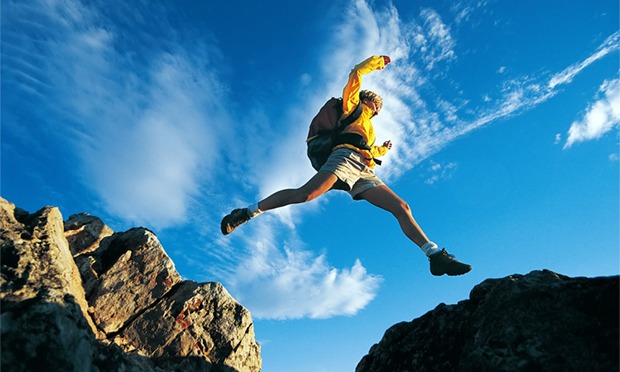 کوهنوردی و ورزش در دل طبیعت؛ تجربه‌ای ایمن با تجهیزات زیگوکمپ